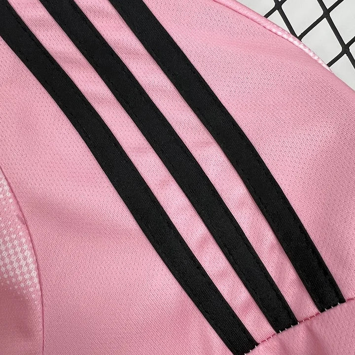Maillot Real Madrid Edtion Spécial Rose 24/25