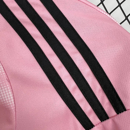 Maillot Real Madrid Edtion Spécial Rose 24/25
