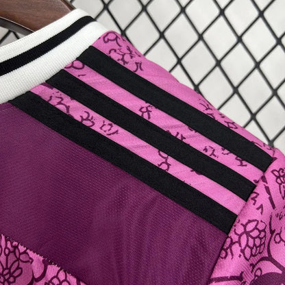 Maillot Real Madrid foot concept rose 2025 2026