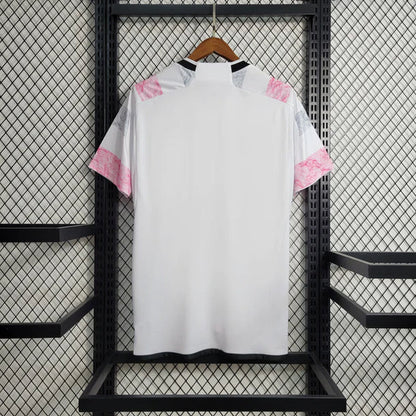 Maillot Juventus saison Electric Rose et Blanc 23/24